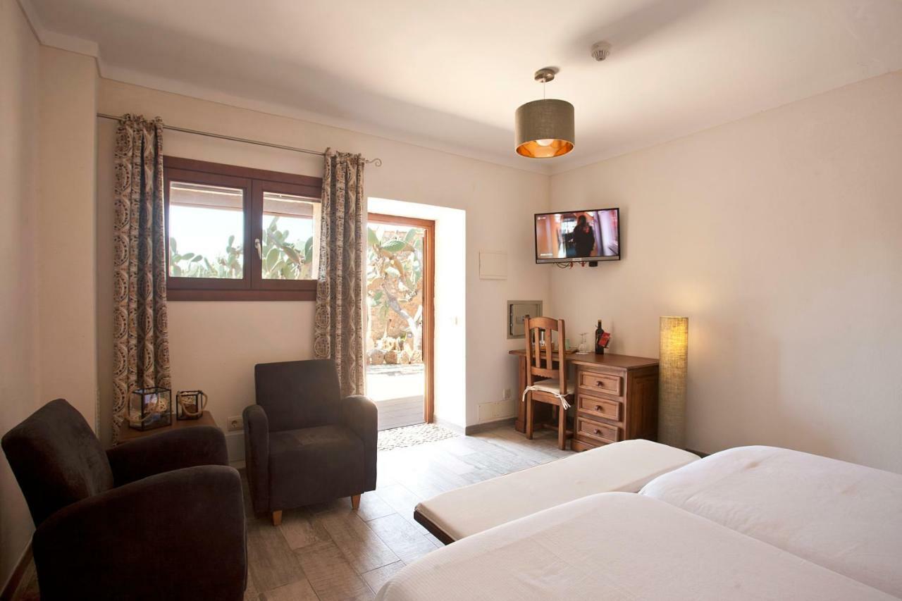 Agroturismo Es Quatre Cantons Бинисалем Экстерьер фото